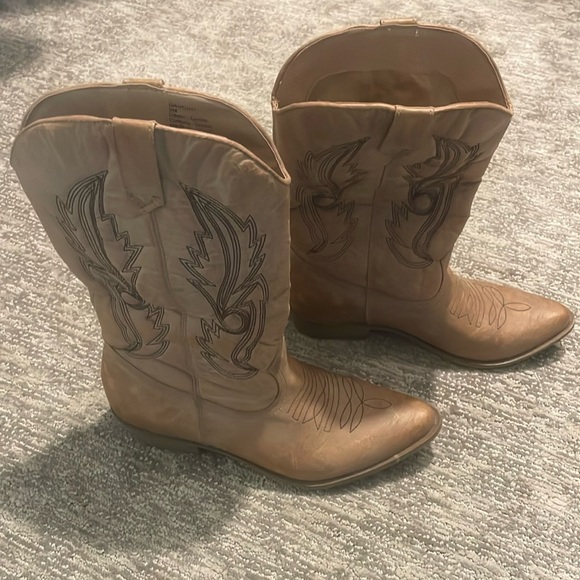 Shoes - Western Boots for women